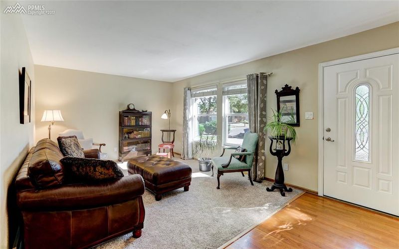 6562 Turret Dr, Colorado Springs, CO 80918