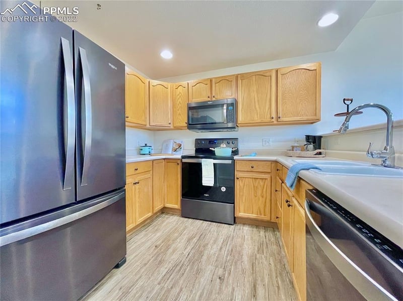 6576 Range Overlook Hts, Colorado Springs, CO 80922