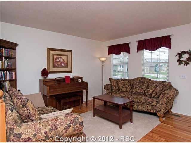 6577 Graymont Dr, Colorado Springs, CO 80923