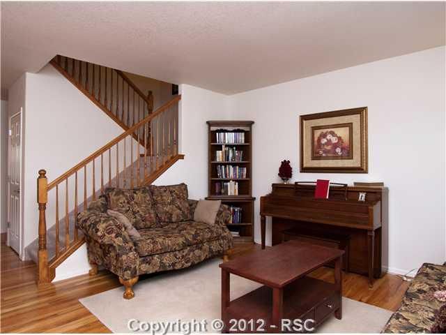 6577 Graymont Dr, Colorado Springs, CO 80923