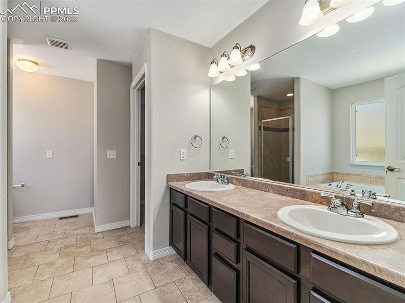 6582 Alliance Loop, Colorado Springs, CO 80925