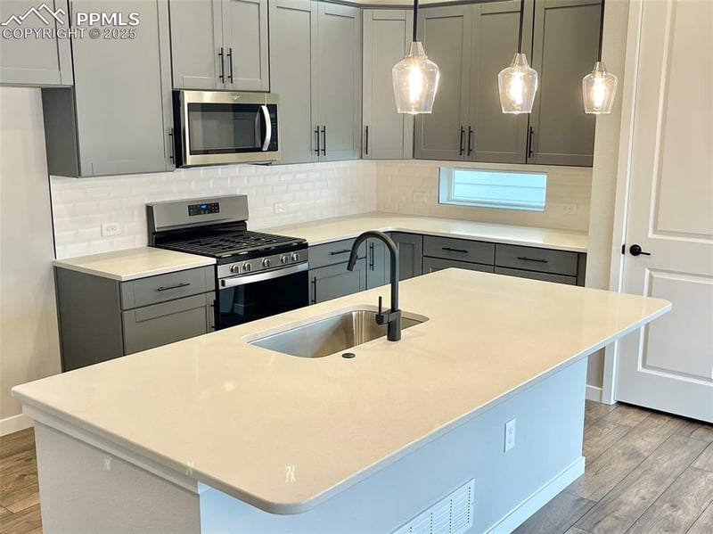 6593 Vistancia Ave, Colorado Springs, CO 80922