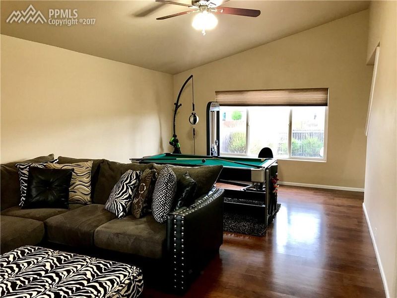 6594 Harvey Ln, Colorado Springs, CO 80923