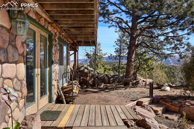 66 Shawnee Pl, Florissant, CO 80816