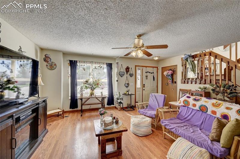 660 Fleming St, Colorado Springs, CO 80911