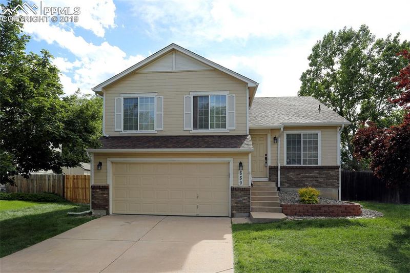 660 Golden Eagle Dr, Colorado Springs, CO 80916