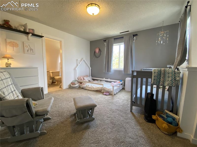 660 Harness Rd, Monument, CO 80132