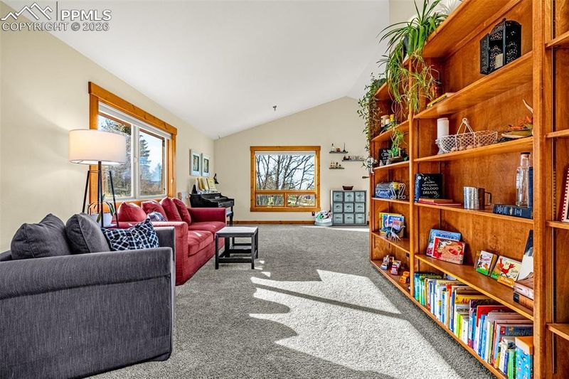 660 Harness Rd, Monument, CO 80132