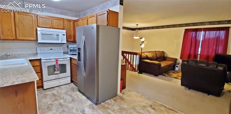 660 Lindstrom Dr, Colorado Springs, CO 80911