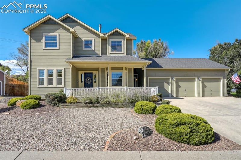 660 Pony Ln, Colorado Springs, CO 80904