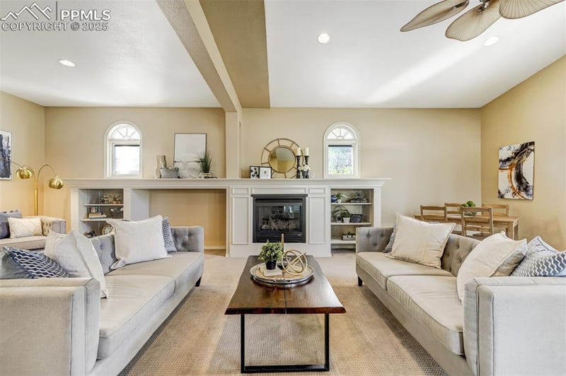 660 Pony Ln, Colorado Springs, CO 80904