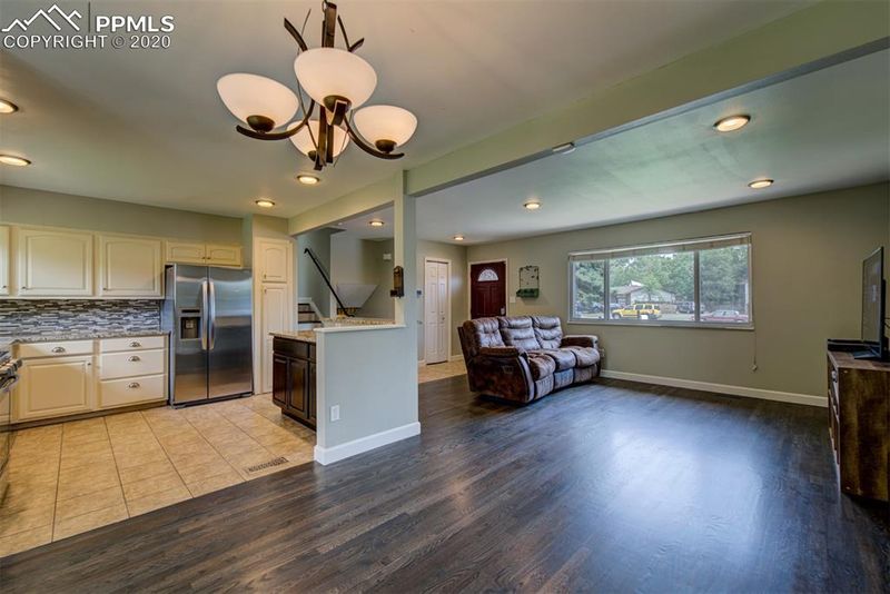 6605 Ocean Ave, Colorado Springs, CO 80911