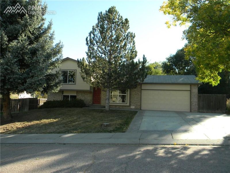 6607 Charter Dr, Colorado Springs, CO 80918