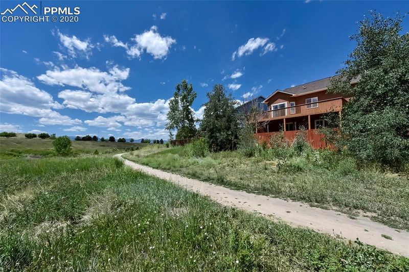 6612 Snowy Range Dr, Colorado Springs, CO 80923