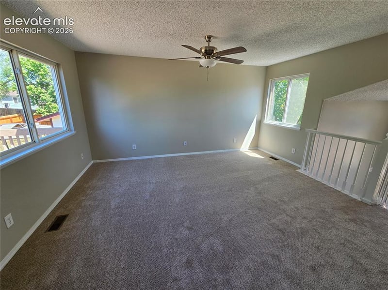 6620 Oakwood Blvd, Colorado Springs, CO 80923
