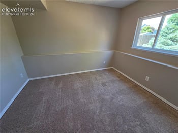 6620 Oakwood Blvd, Colorado Springs, CO 80923