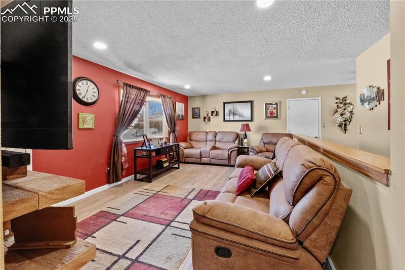 6620 White Water Ln, Colorado Springs, CO 80911