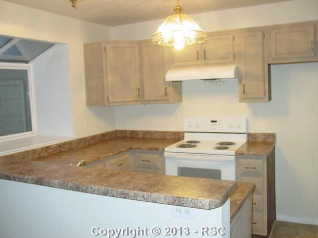6626 Overland Dr, Colorado Springs, CO 80919