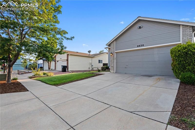 6630 Bear Tooth Dr, Colorado Springs, CO 80923