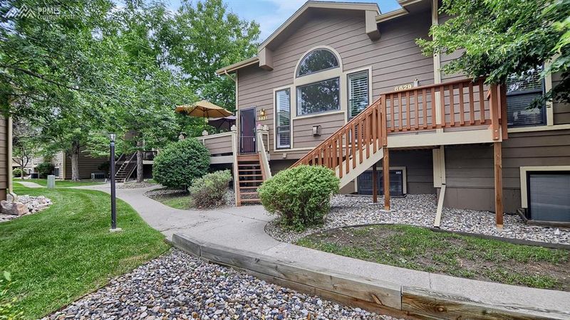6631 Foxdale Cir, Colorado Springs, CO 80919