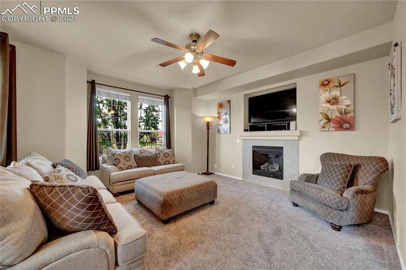 6635 Silverwind Cir, Colorado Springs, CO 80923