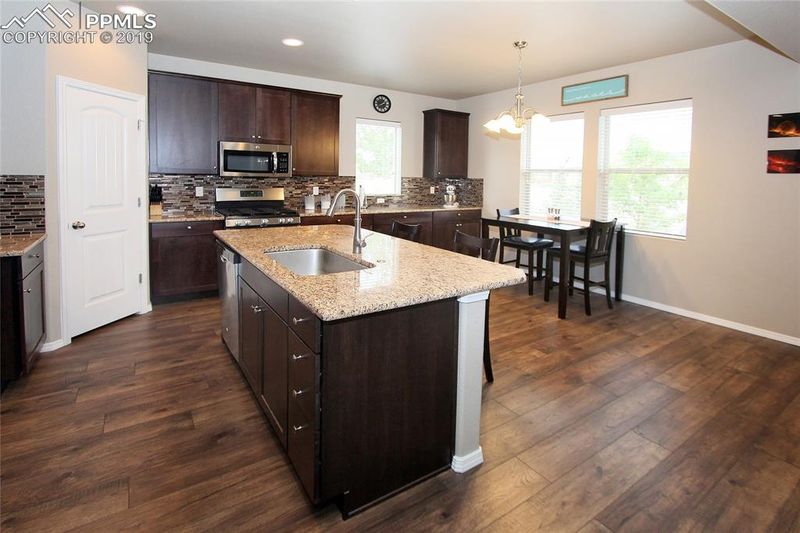 6643 Lucky Star Ln, Colorado Springs, CO 80923