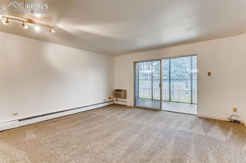 665 S Clinton St #2B, Denver, CO 80247