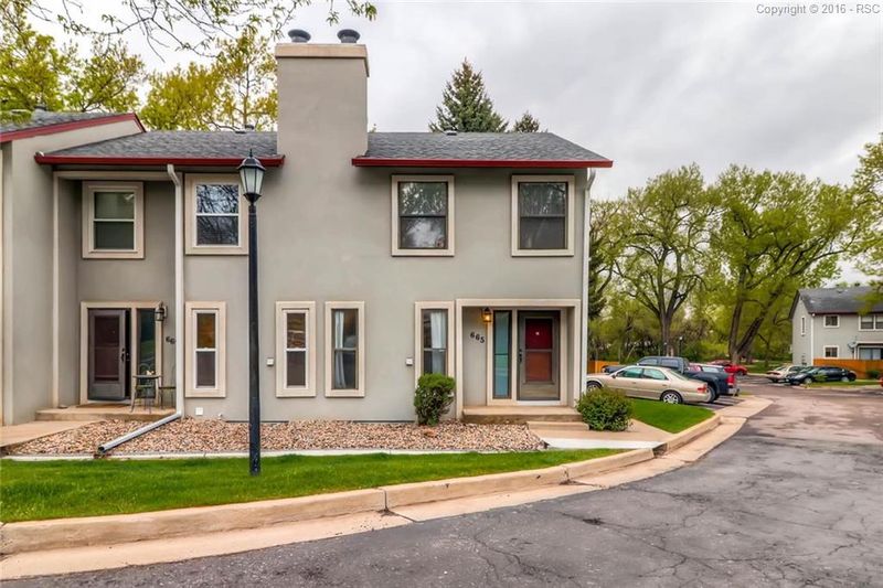 665 Shooks Ln, Colorado Springs, CO 80903