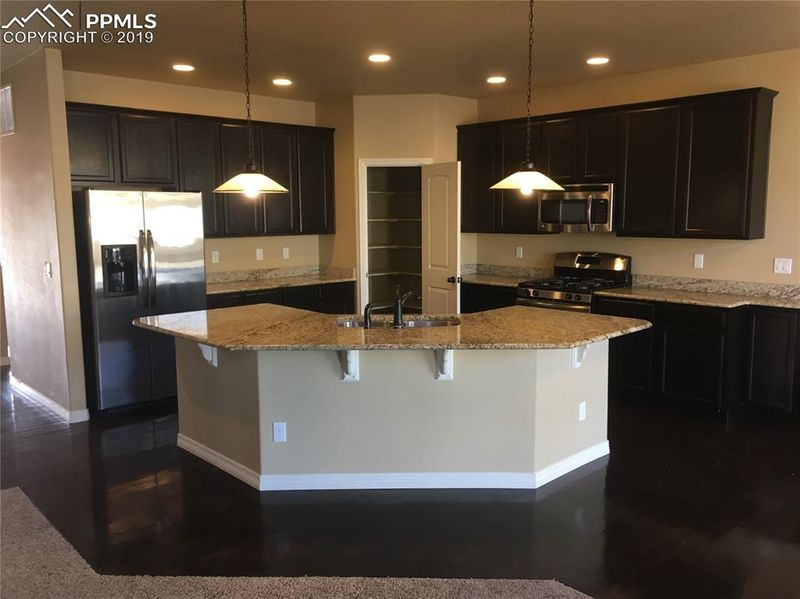 6662 Stingray Ln, Colorado Springs, CO 80925