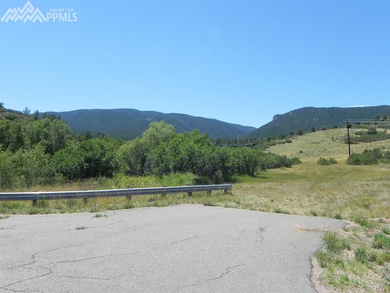 6663 Bear Ct, Larkspur, CO 80118