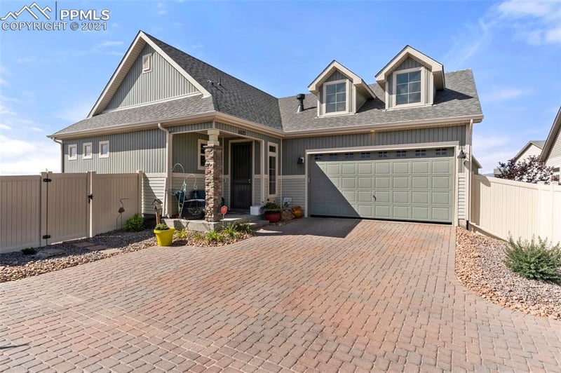 6670 Golden Briar Ln, Colorado Springs, CO 80927