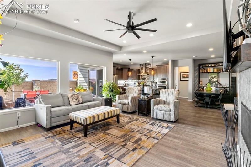 6670 Golden Briar Ln, Colorado Springs, CO 80927
