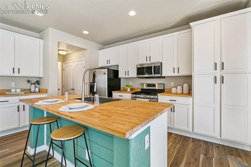 6673 Rutherford Dr, Colorado Springs, CO 80923