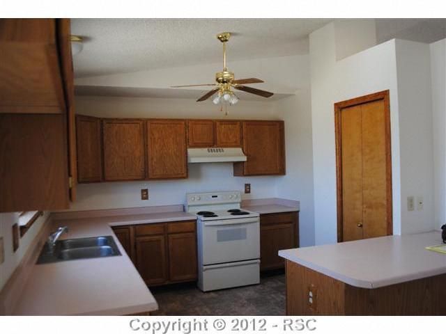 6675 Weeping Willow Dr, Colorado Springs, CO 80925