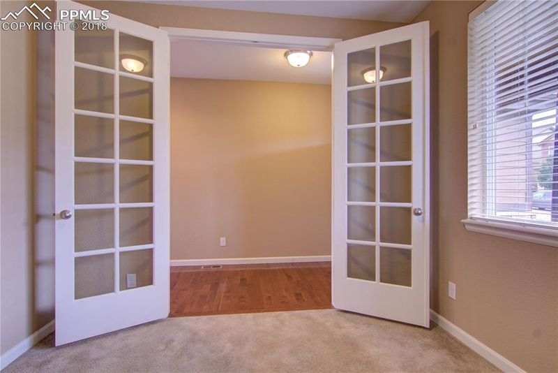 6684 Maple Stone Ln, Colorado Springs, CO 80927