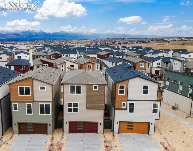 6686 Starry Night Ln, Colorado Springs, CO 80923