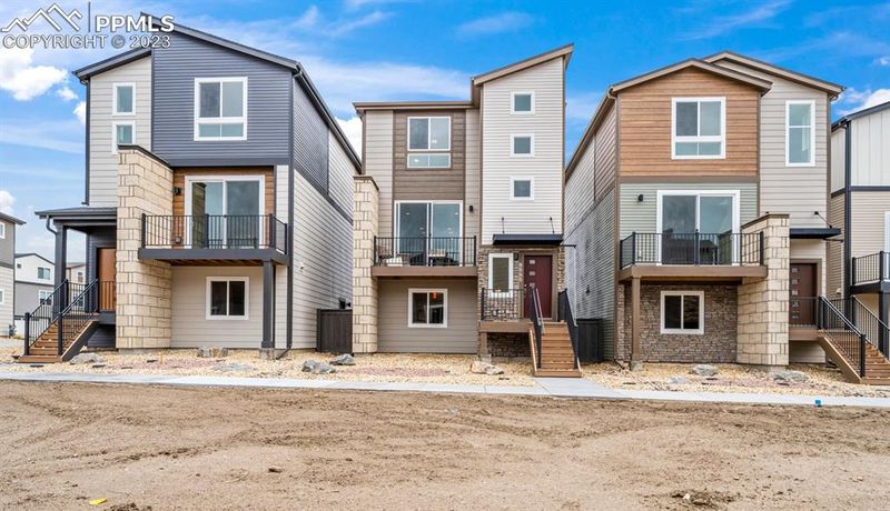 6686 Starry Night Ln, Colorado Springs, CO 80923