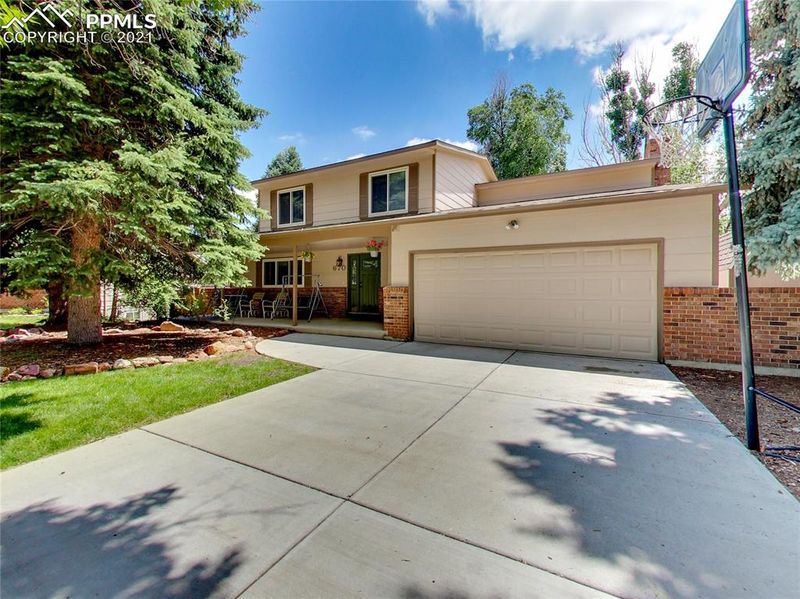 670 Silver Spring Cir, Colorado Springs, CO 80919