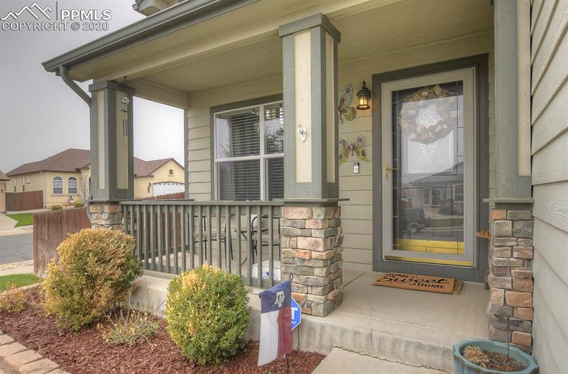 6704 Cabin Creek Dr, Colorado Springs, CO 80923
