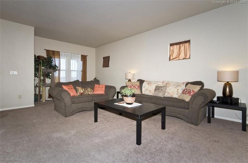 6704 Hidden Hickory Cir, Colorado Springs, CO 80927