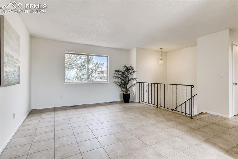 6705 Pawnee Cir, Colorado Springs, CO 80915