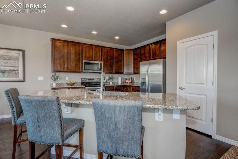 6707 Volga Dr, Colorado Springs, CO 80925