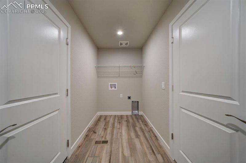 6713 Pearsoll St, Colorado Springs, CO 80925
