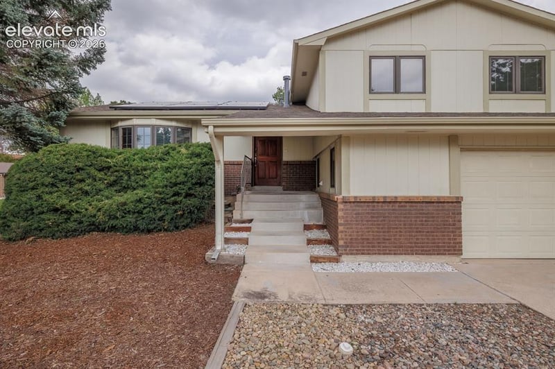 6717 Bishop Dr, Colorado Springs, CO 80918