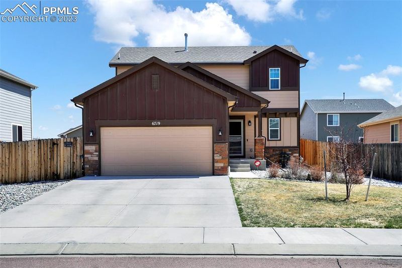 6719 Phantom Way, Colorado Springs, CO 80925
