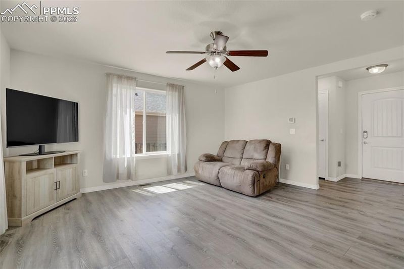 6719 Phantom Way, Colorado Springs, CO 80925