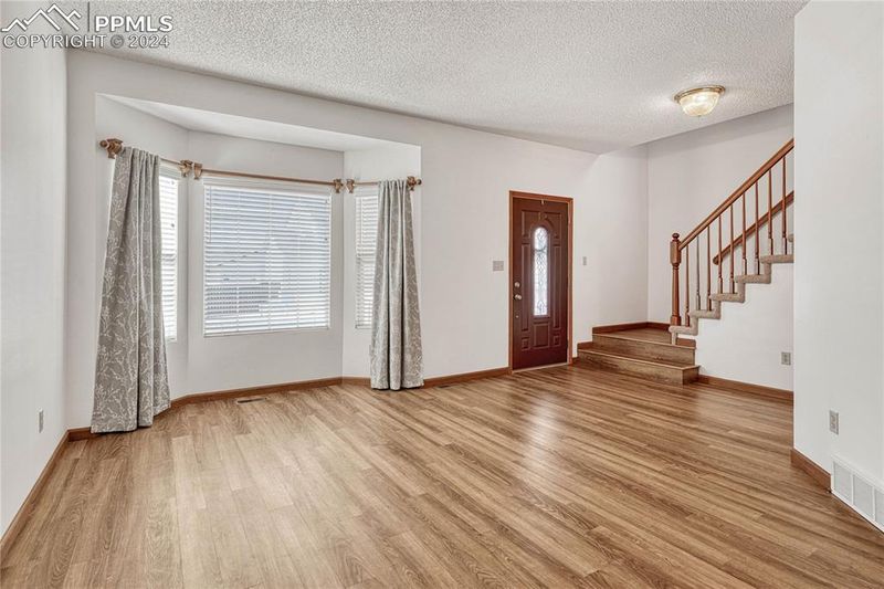 6723 Snowy Range Dr, Colorado Springs, CO 80923