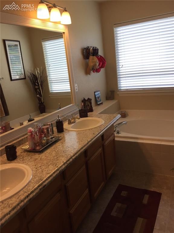 6724 Passing Sky Dr, Colorado Springs, CO 80911