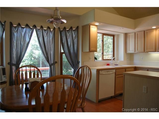 6724 Sleeping Giant Dr, Colorado Springs, CO 80918