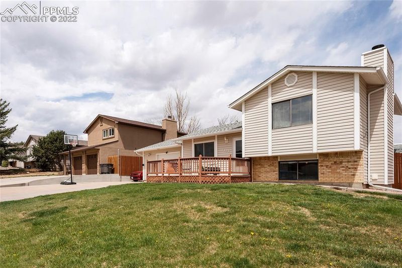 6725 Blue River Way, Colorado Springs, CO 80911